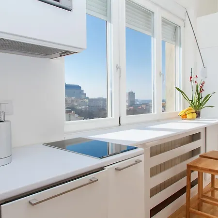 Slavia District * Belgrado